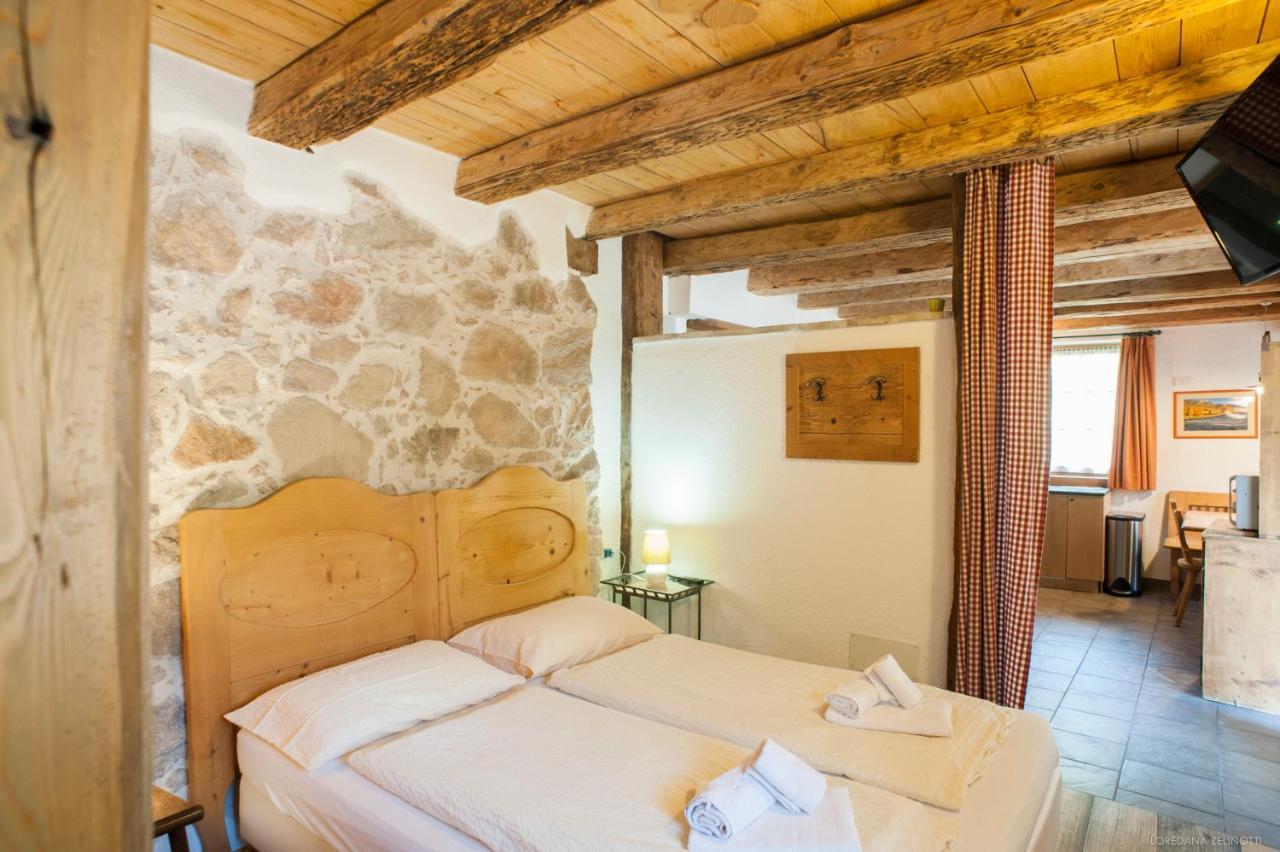 Maso Franceschella Bed and Breakfast Carano  Exteriör bild