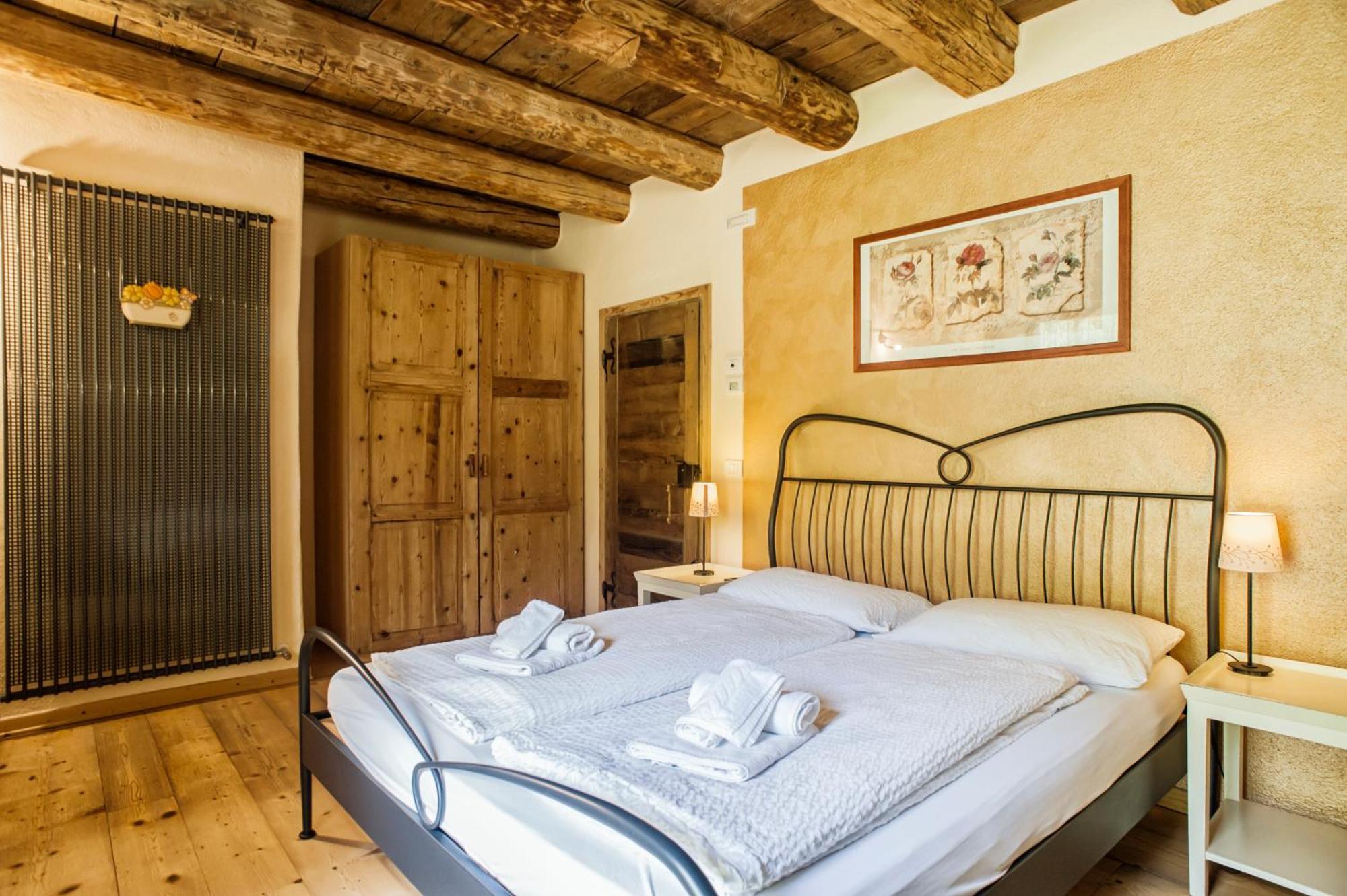 Maso Franceschella Bed and Breakfast Carano  Exteriör bild