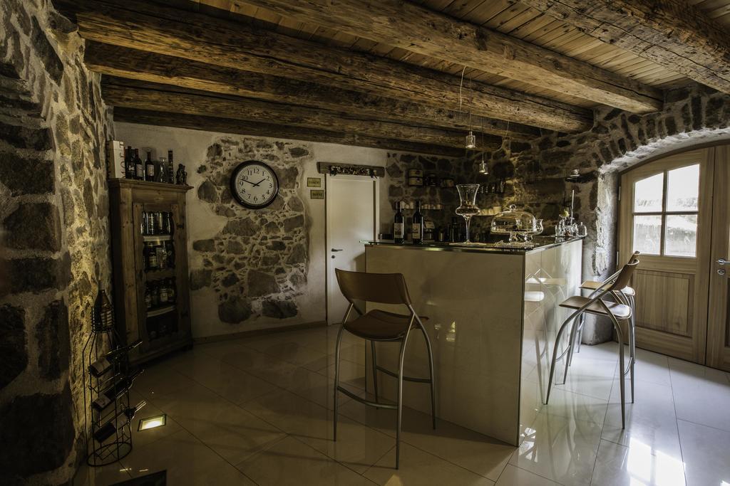 Maso Franceschella Bed and Breakfast Carano  Exteriör bild