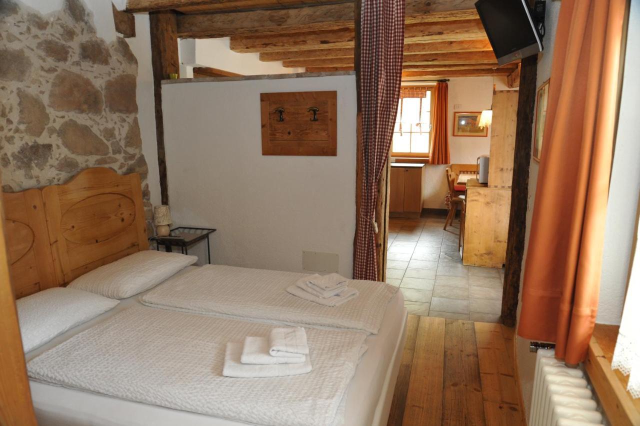 Maso Franceschella Bed and Breakfast Carano  Exteriör bild
